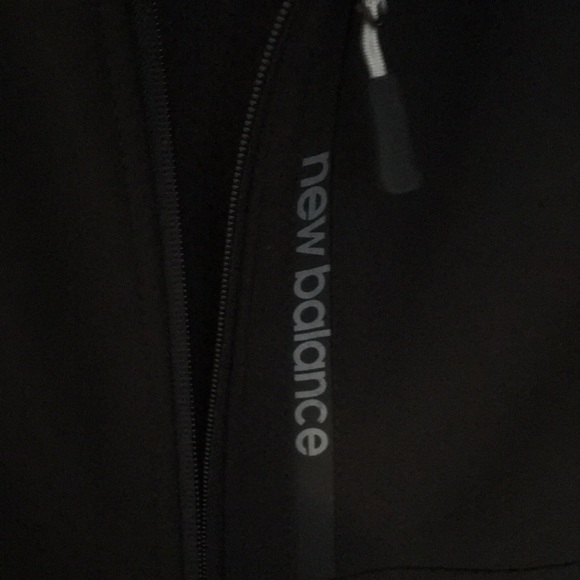 New balance jacket - Picture 2 of 3